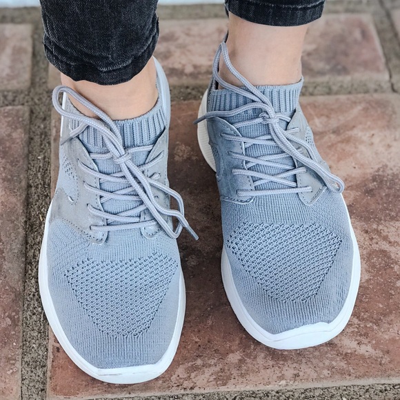 The CALLIE Flyknit Grey Lace-Up Sneaker - Picture 2 of 2